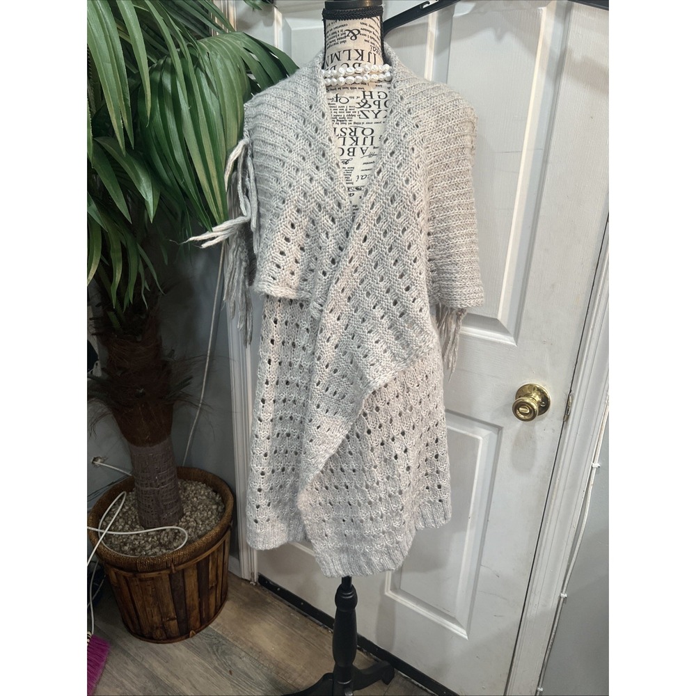 Knox Rose women's knit vest gray sleeveless size S Grey Beautiful Detailed Boho